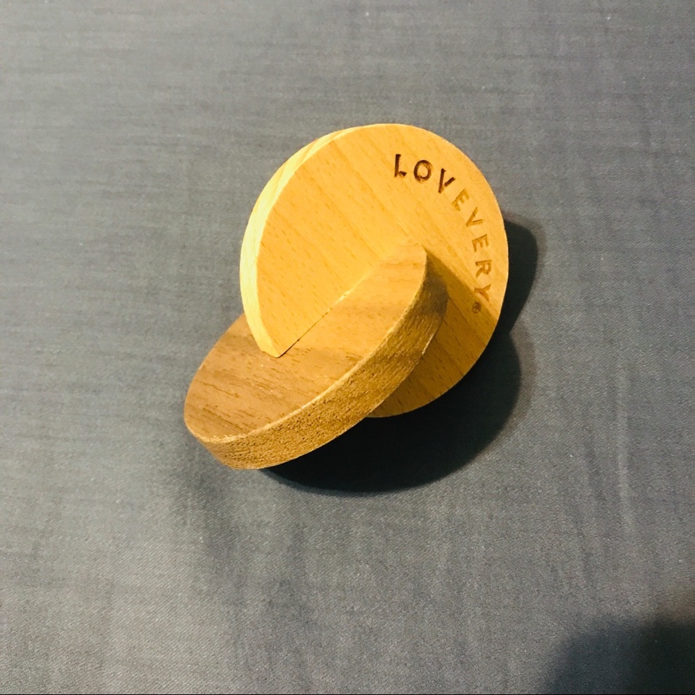 Lovevery Hand-to-Hand Discs